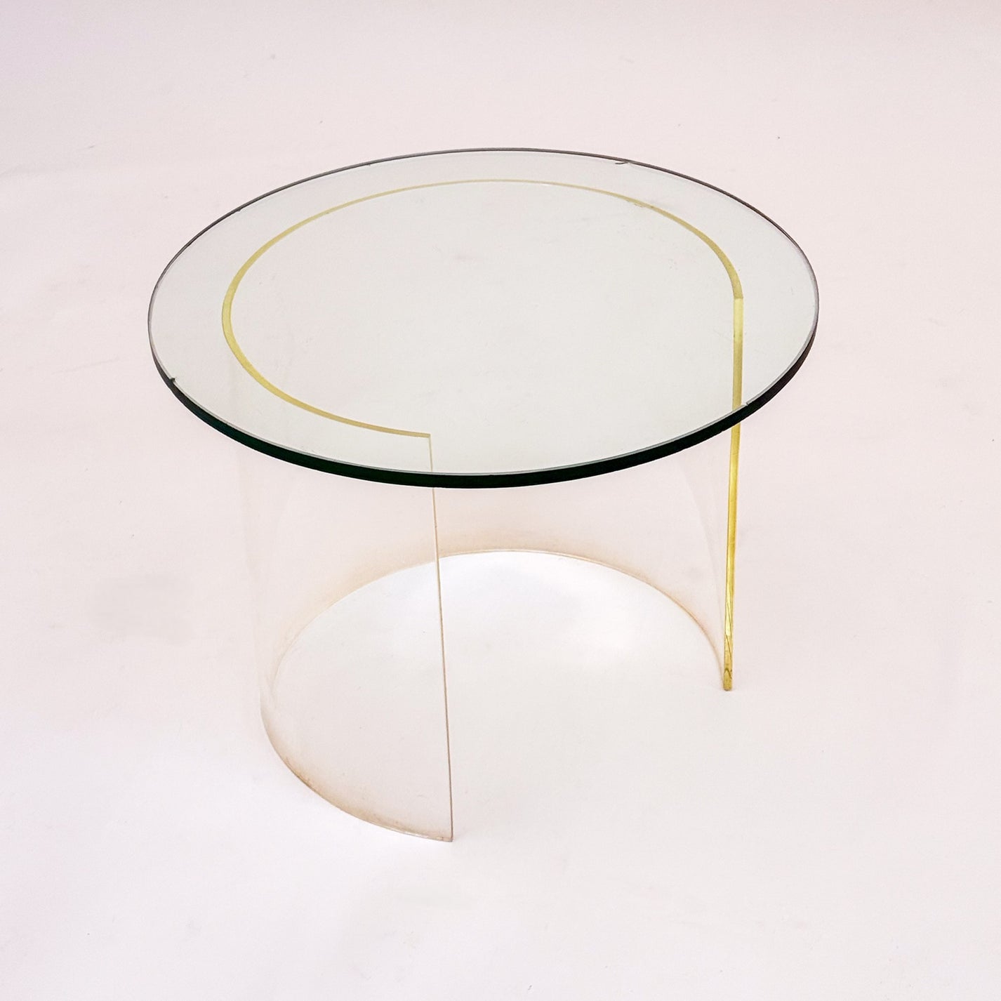 Round glass table